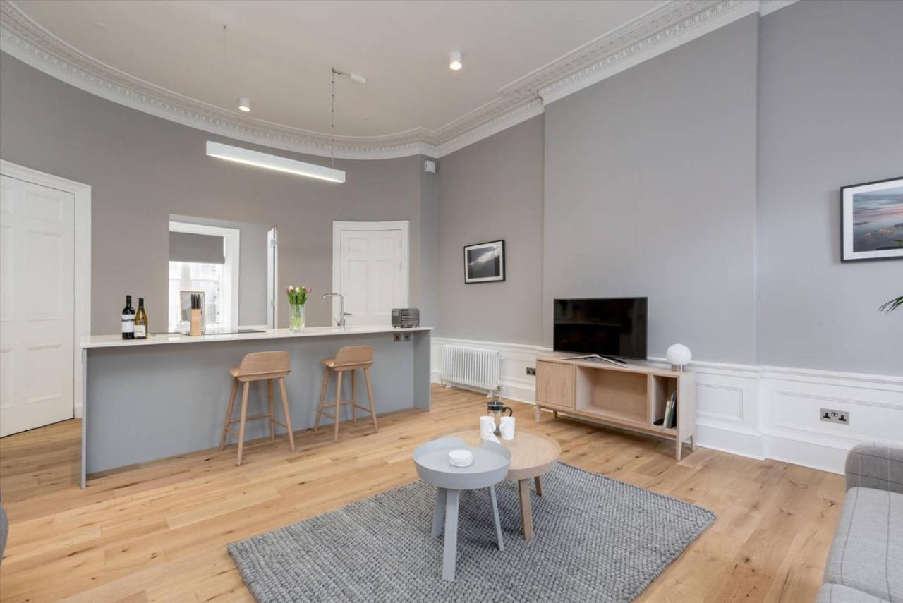 Joivy Spacious And Bright 1Bed Apt, Short Walk From Princes Street エディンバラ エクステリア 写真